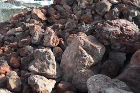Lava rotsen Lava rots 250-1000 bruin-rood B134