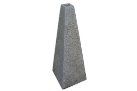 Piramide grijs andesiet A55 Piramide 20x20-5x5x40 grijs andesiet (A55) (met gat)