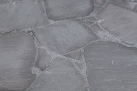 Kandla grey flagstone  ( +/- 77 kg/m² als vloer ) 4-7 st/m²