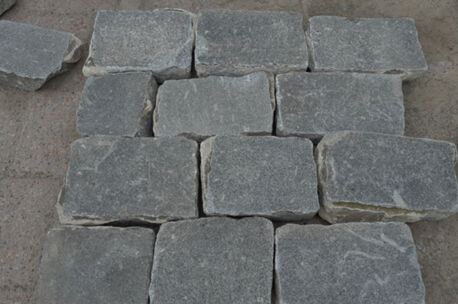 Kassei Graniet  grijs gezaagd herbruik 25x15x7/9  220kg/27st